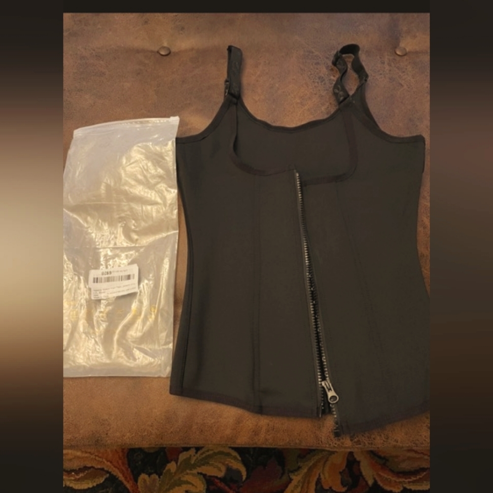 Woman's waist trainer